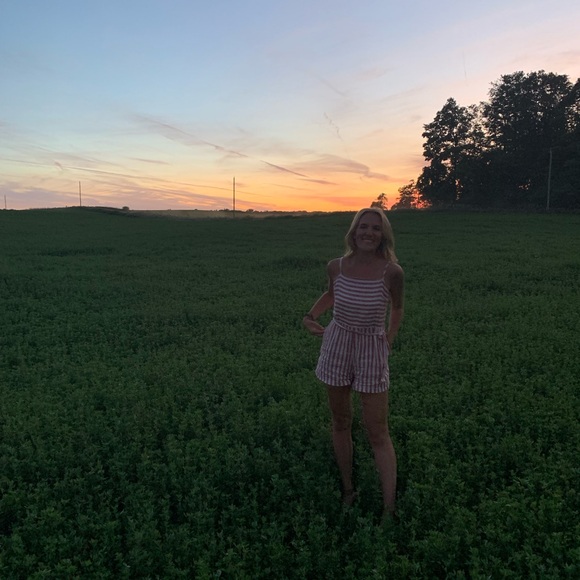 Meet your Posher, Karli - Picture 2 of 2